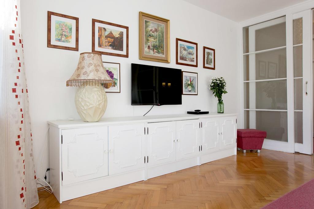 Cvetje Apartman *